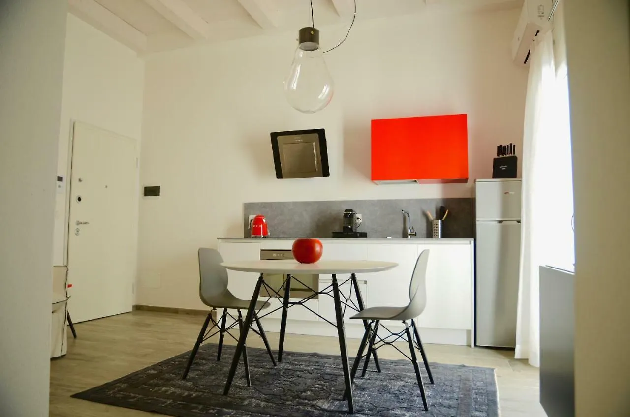 My Home In Bologna - La Rossa 0*,