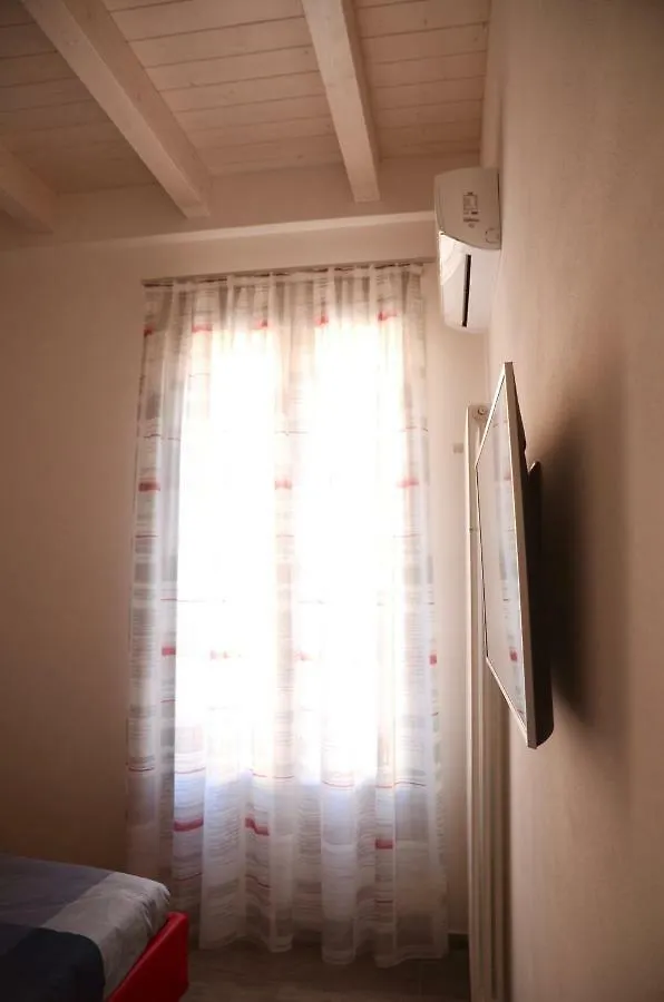 My Home In Bologna - La Rossa Daire